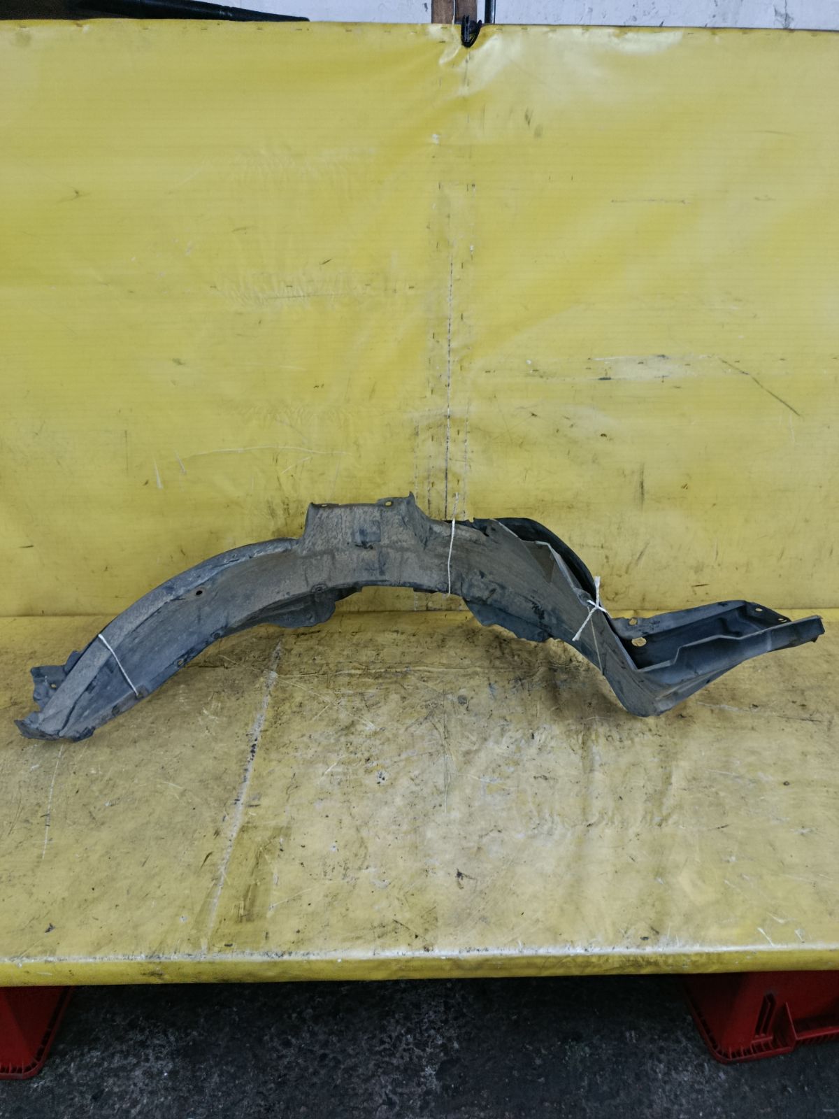 Подкрылок 63842-CX000, 63843-CX000 на Nissan Serena TC24 QR20DE Фото 1