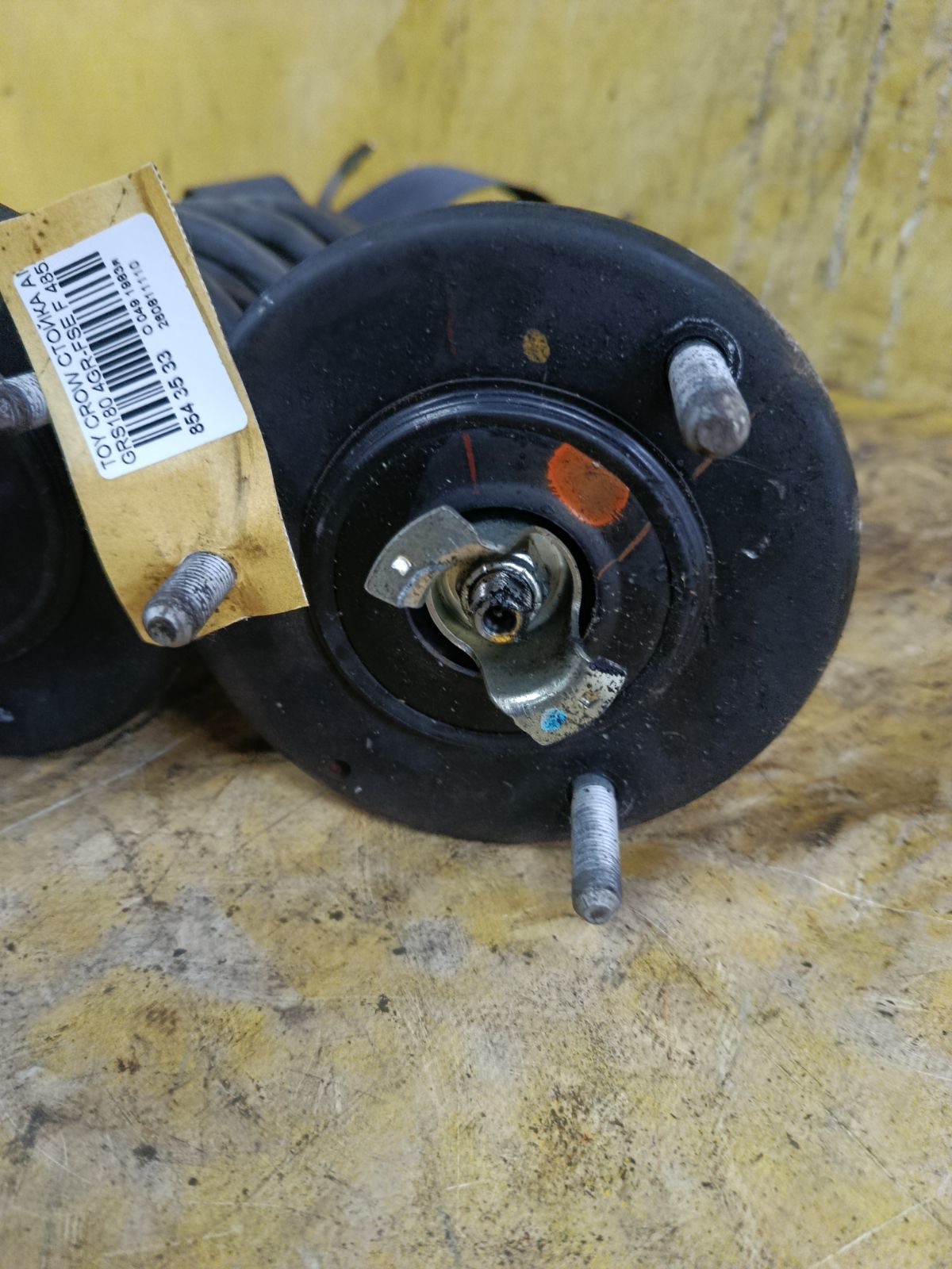 Стойка амортизатора 48520-30101, 48510-30561 на Toyota Crown GRS180 4GR-FSE Фото 3