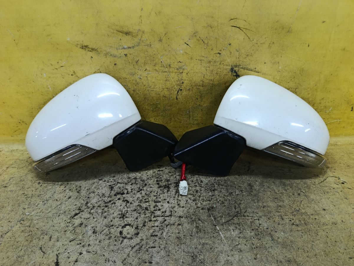 Зеркало двери боковой на Toyota Ractis NCP120 Фото 1