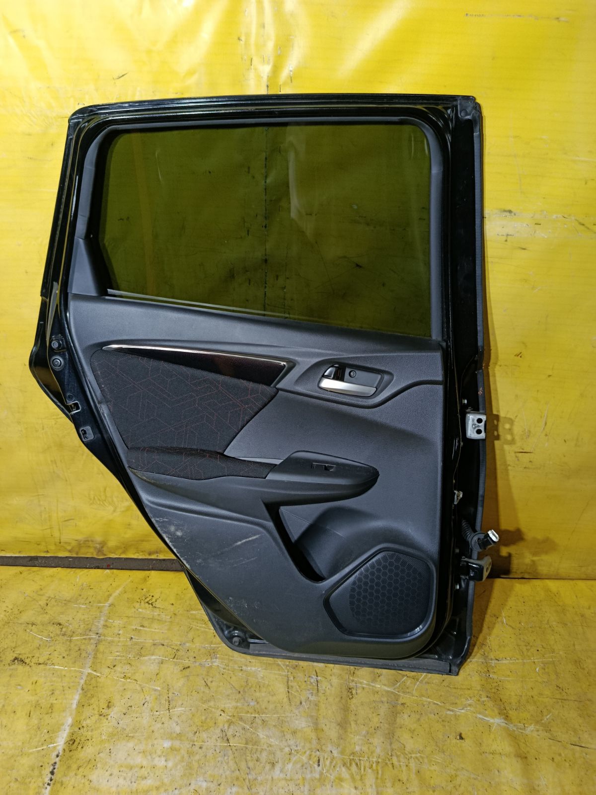 Дверь боковая на Honda Fit Hybrid GP5 Фото 5