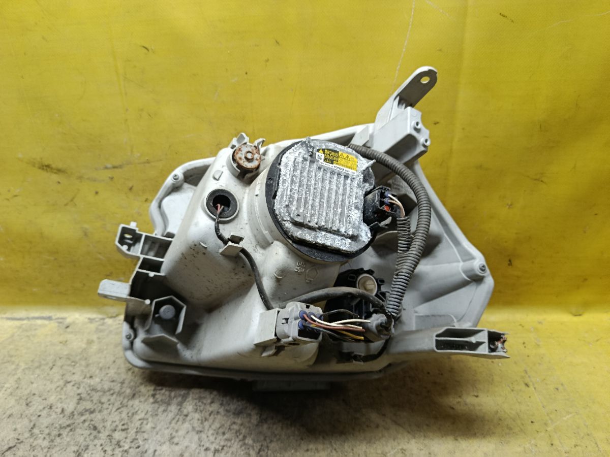 Фара 52-240 52-240, на Toyota Sienta NCP81G Фото 2