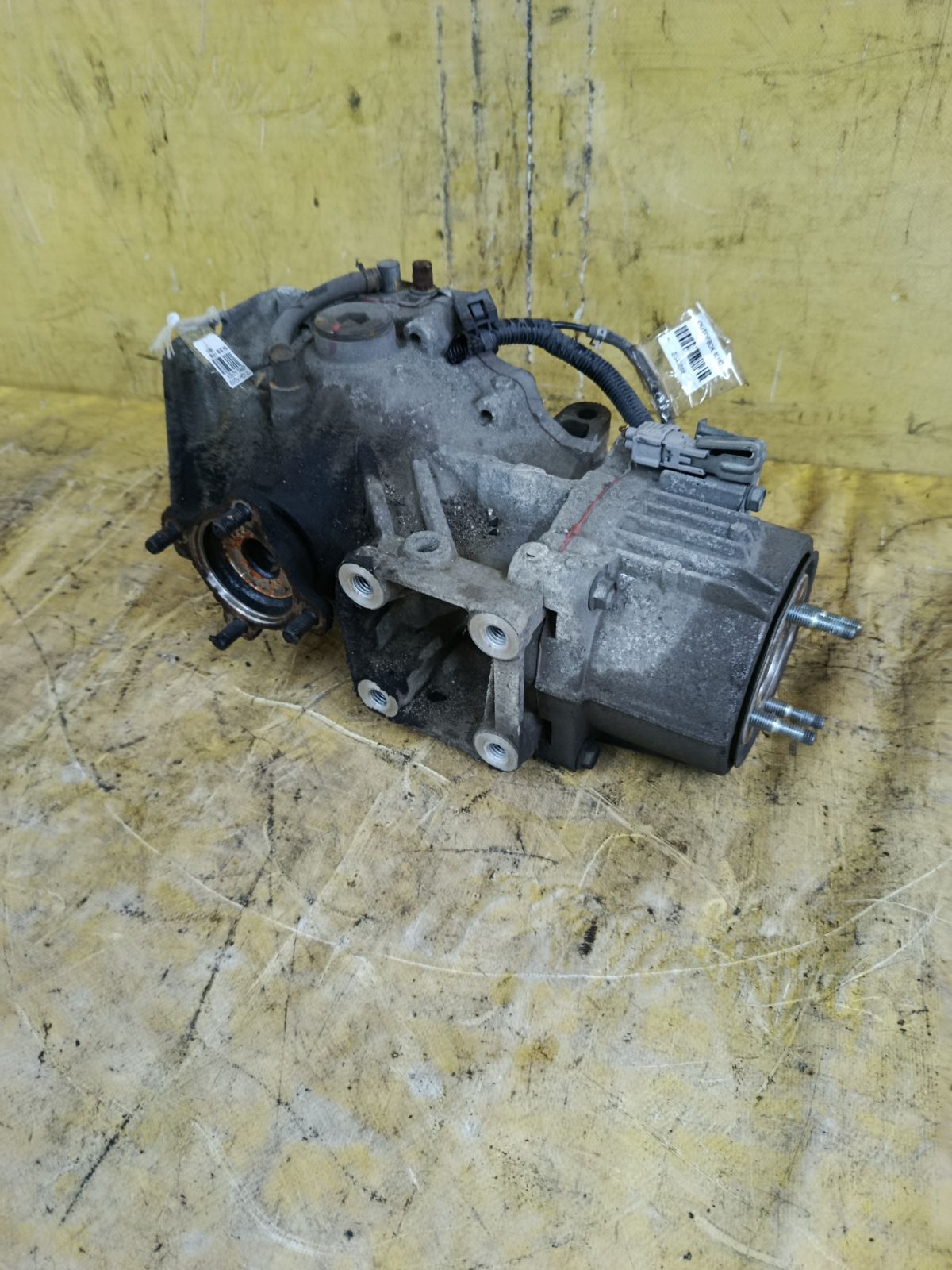 Редуктор 41110-44020, 41110-44021 на Toyota Noah AZR65G 1AZ-FSE Фото 1