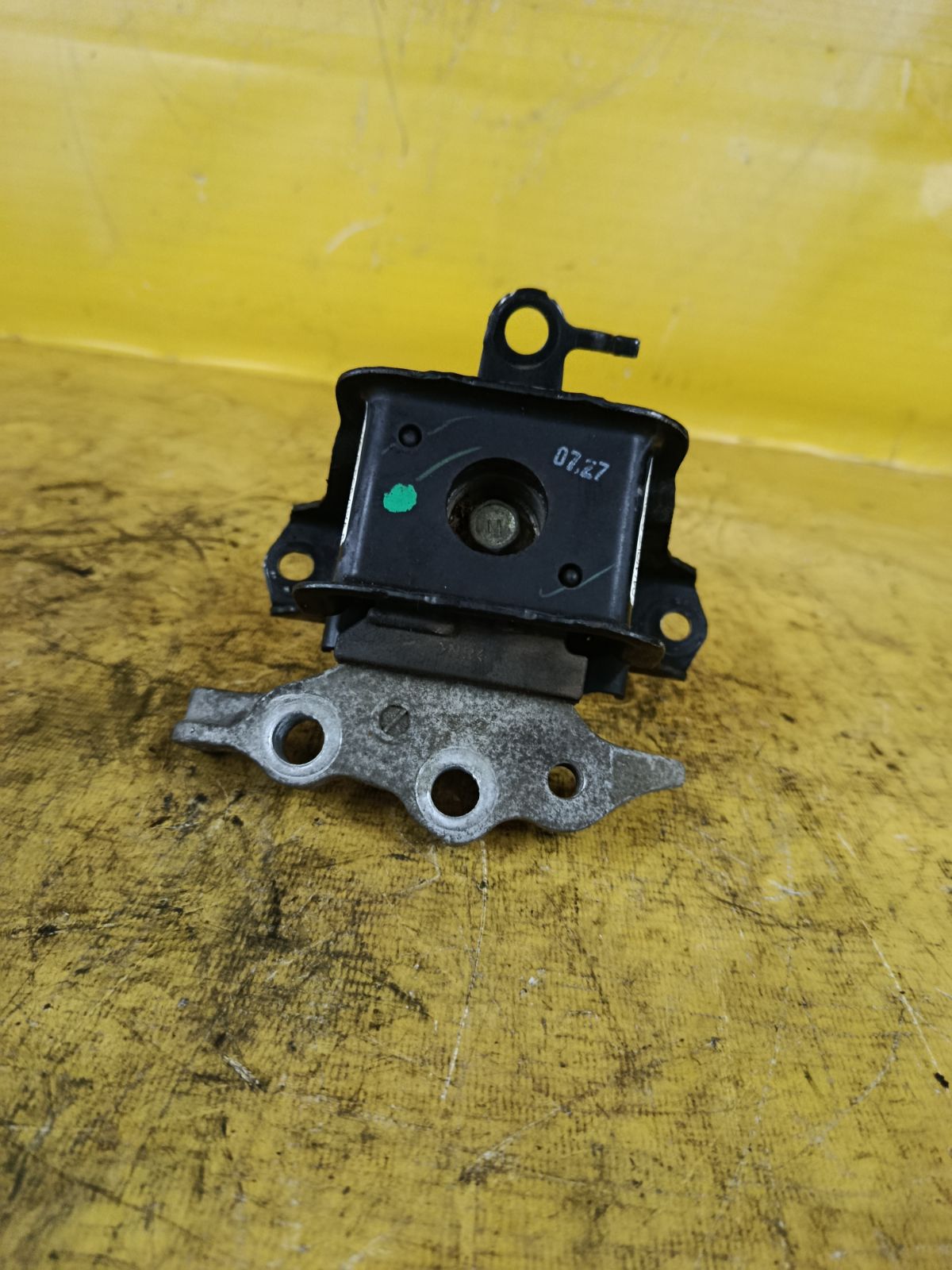 Подушка двигателя на Daihatsu Move LA160S KF Фото 2