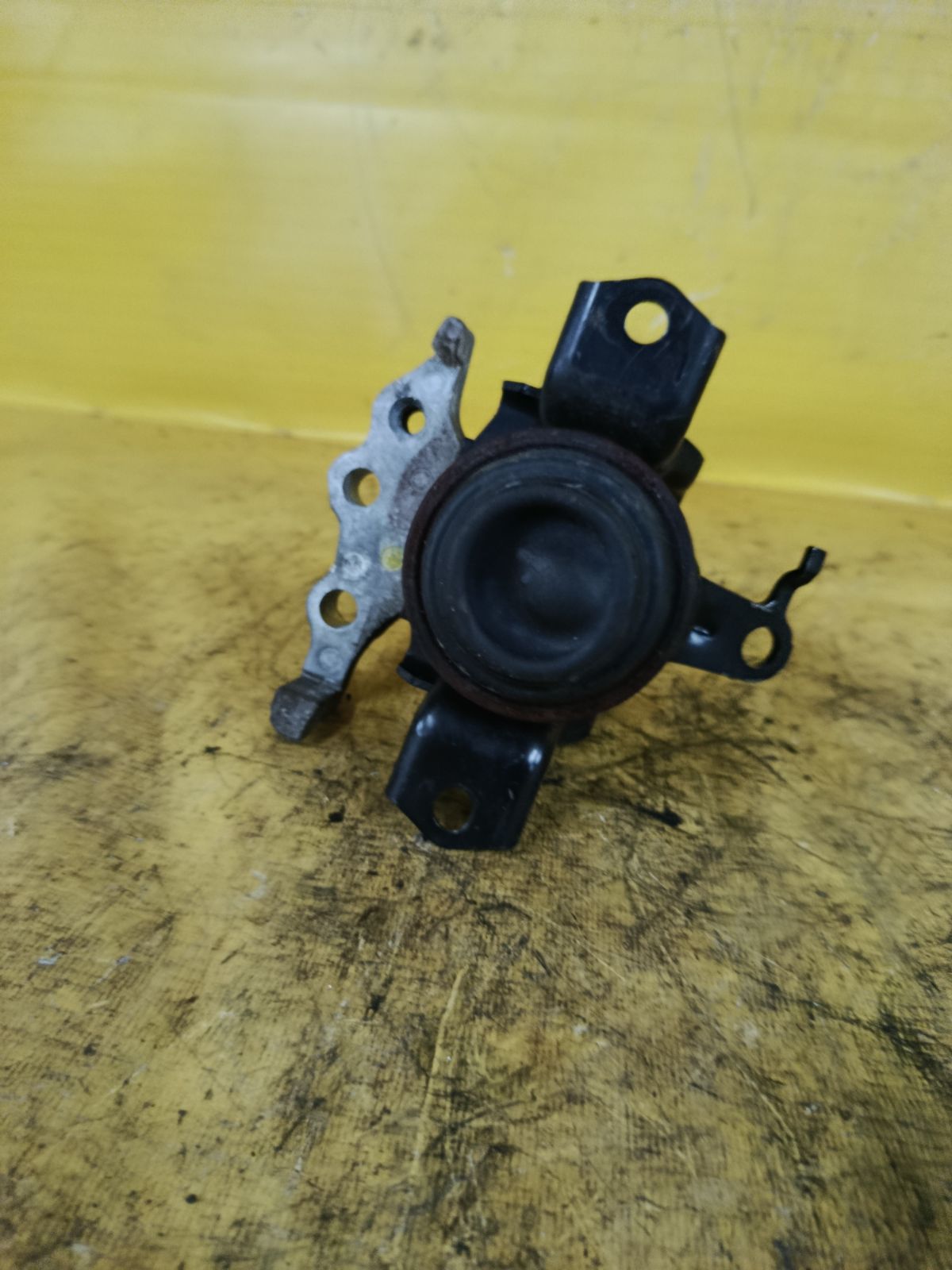 Подушка двигателя на Daihatsu Move LA160S KF Фото 4