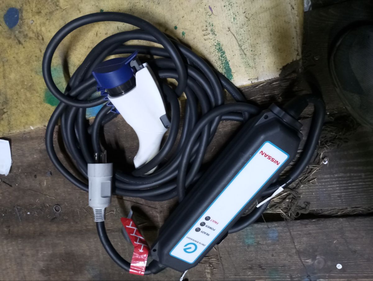 Зарядное устройство Nissan Leaf AZE0 29690-6WX0A Фото 6