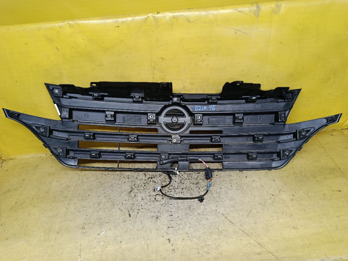 Решетка радиатора 6400F829, 8781A118 на Nissan Dayz Roox B21A Фото 3