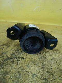 Подушка двигателя на Toyota Voxy AZR60G 1AZ-FSE Фото 4