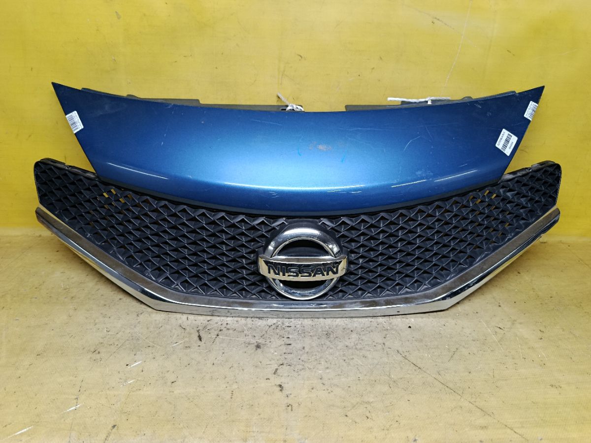 Решетка радиатора 62310-1A92A на Nissan Note E12 Фото 1