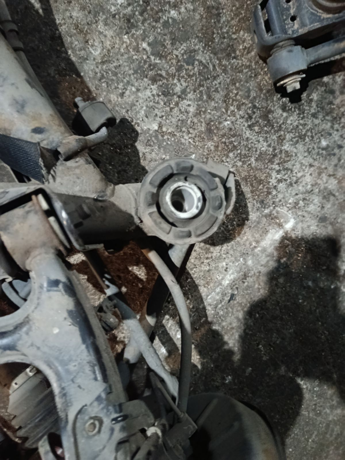 Балка подвески на Toyota Celsior UCF21 1UZ-FE Фото 4