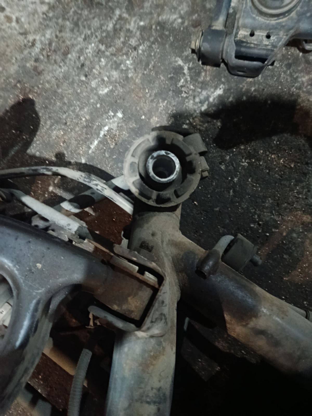 Балка подвески на Toyota Celsior UCF21 1UZ-FE Фото 5