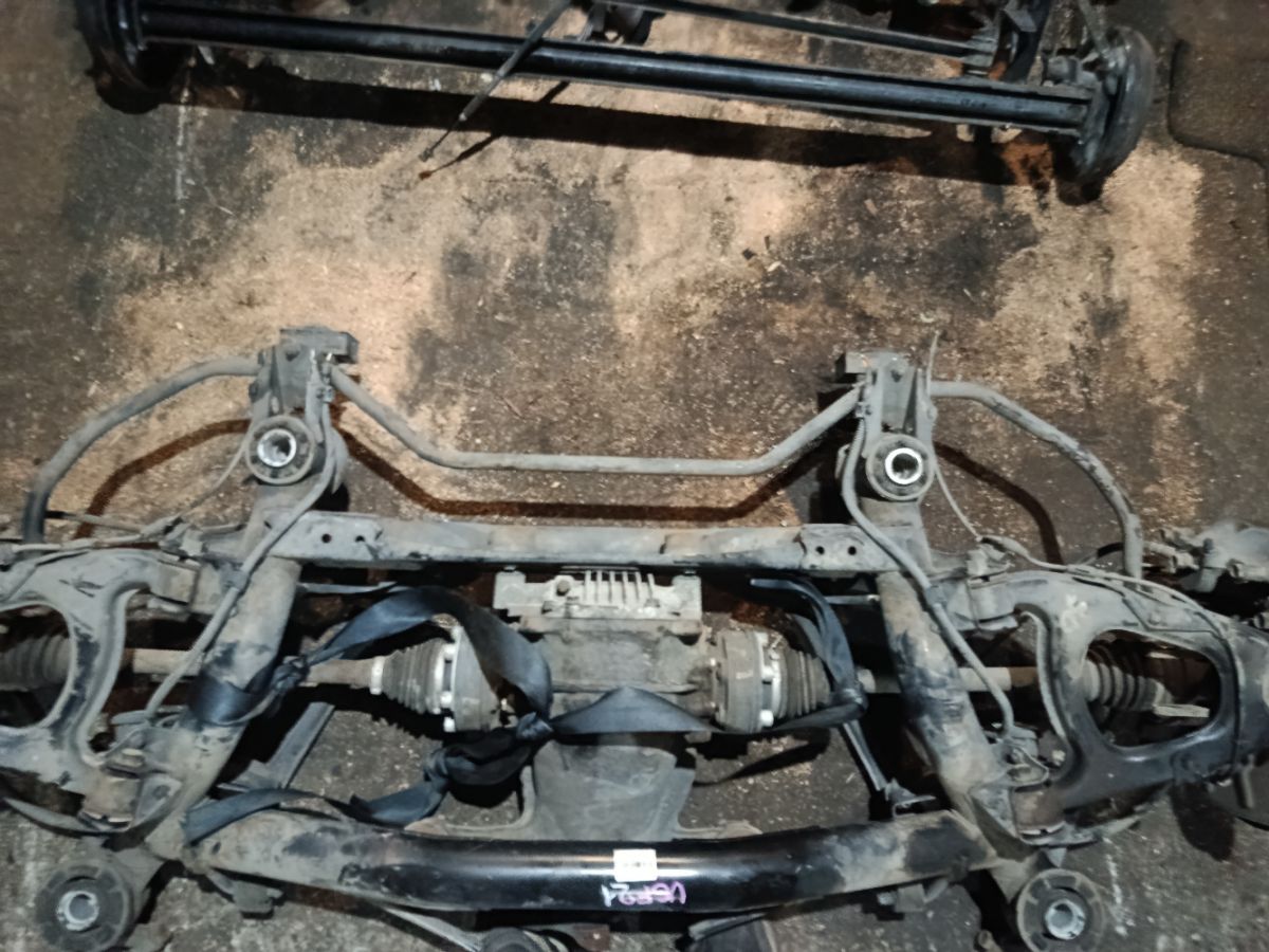 Балка подвески на Toyota Celsior UCF21 1UZ-FE Фото 6