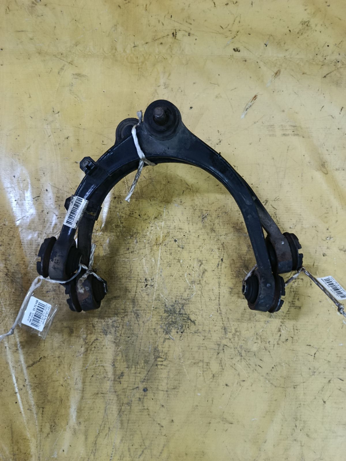 Рычаг на Toyota Celsior UCF21 1UZ-FE Фото 1
