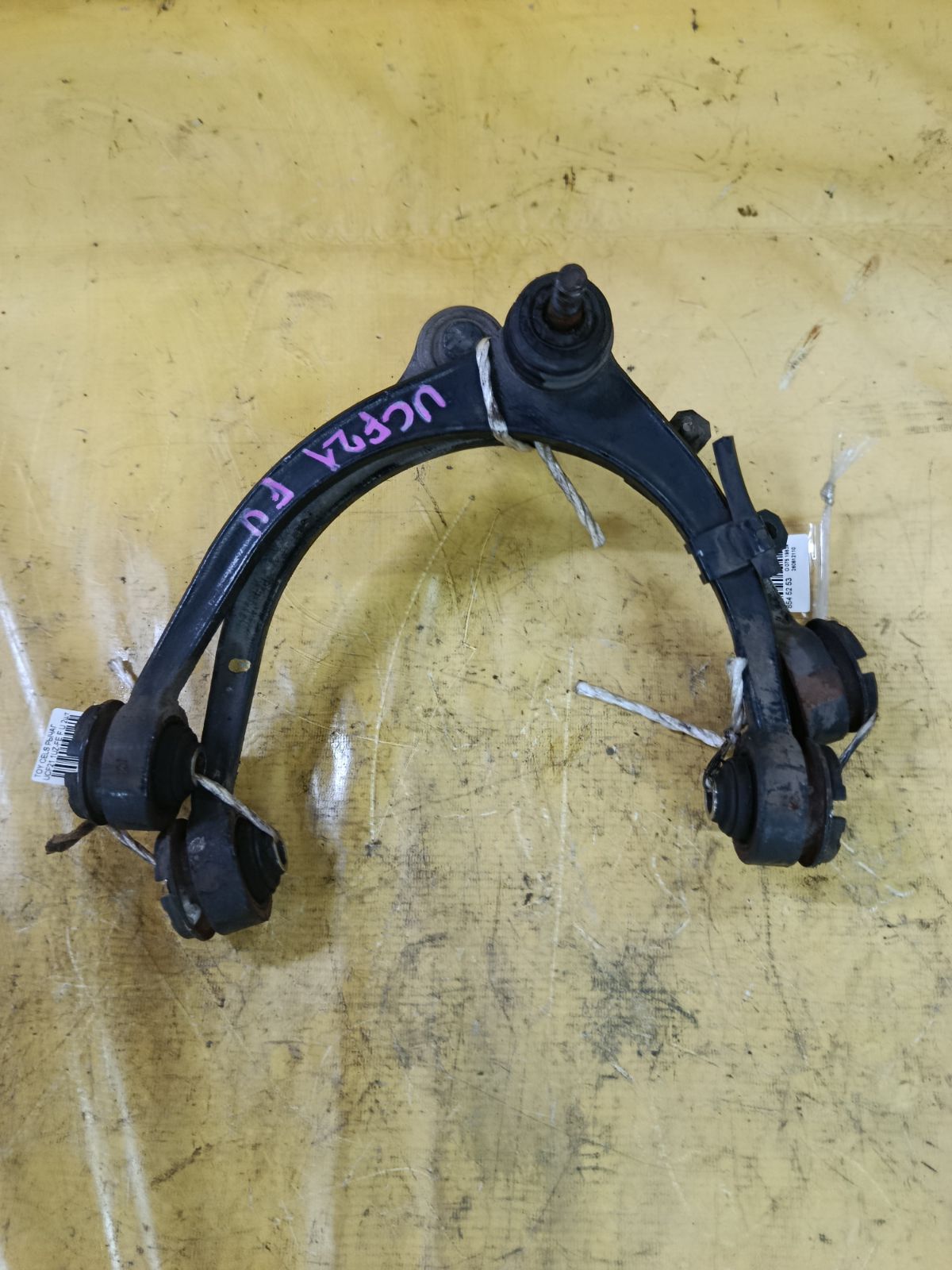 Рычаг на Toyota Celsior UCF21 1UZ-FE Фото 7