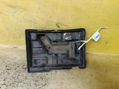 Подставка под аккумулятор на Toyota Celsior UCF21 74431-50020