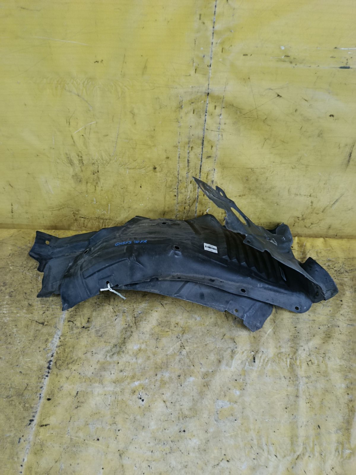 Подкрылок GAA956130 на Mazda Atenza GH5FS L5-VE Фото 1