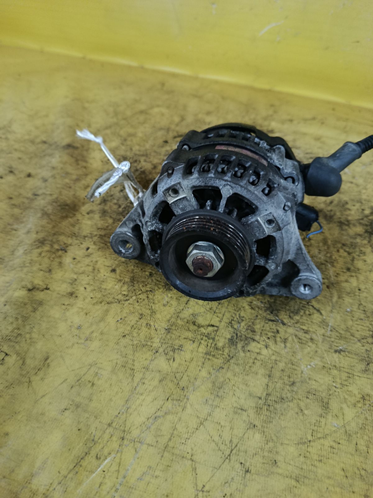 Генератор 27060-B2150 на Daihatsu Move LA150S KF-VE Фото 4