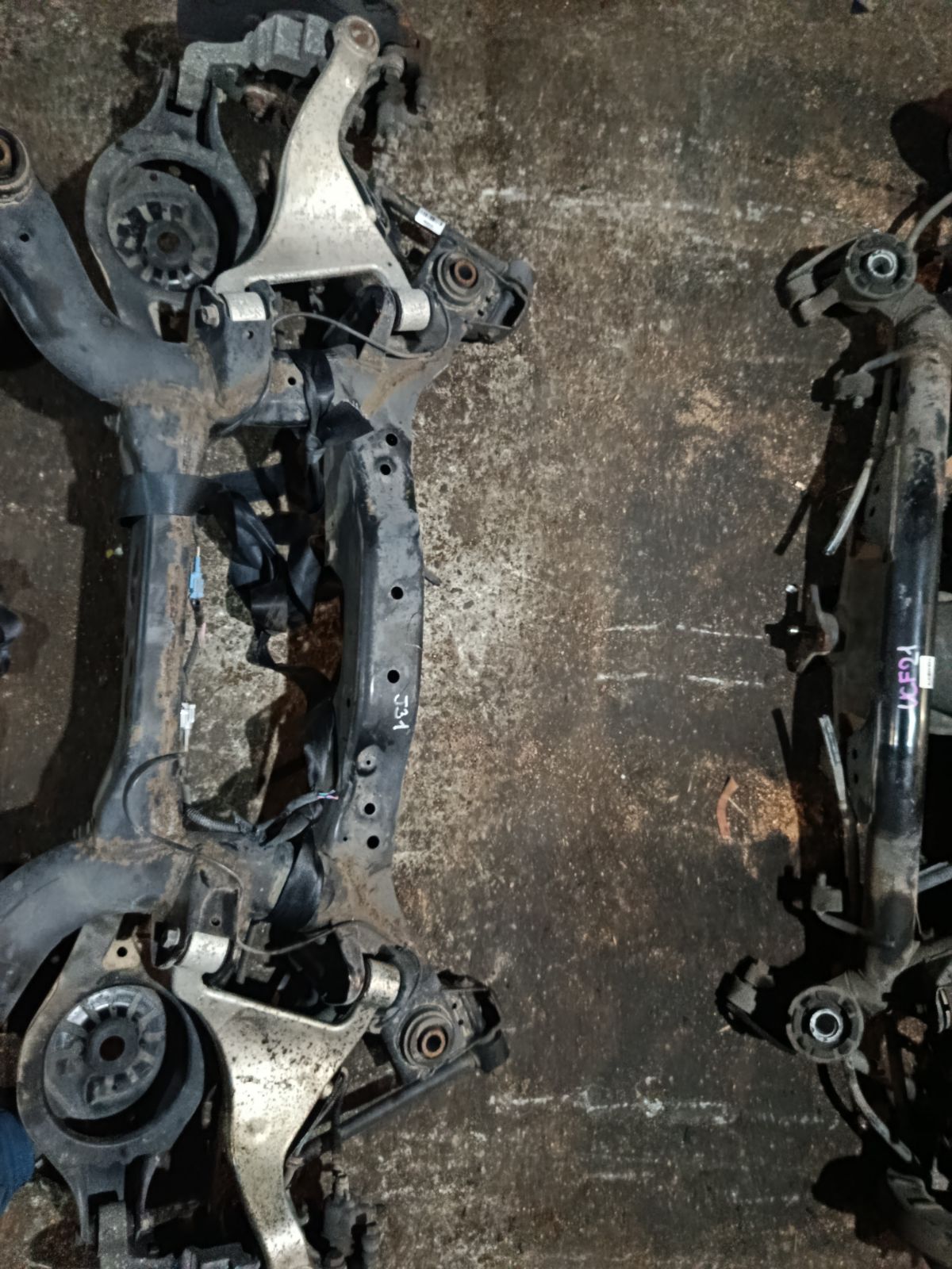 Балка подвески на Nissan Teana J31 VQ23DE Фото 7