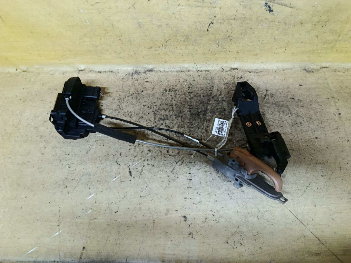 Замок двери на Nissan March AK12 Фото 2