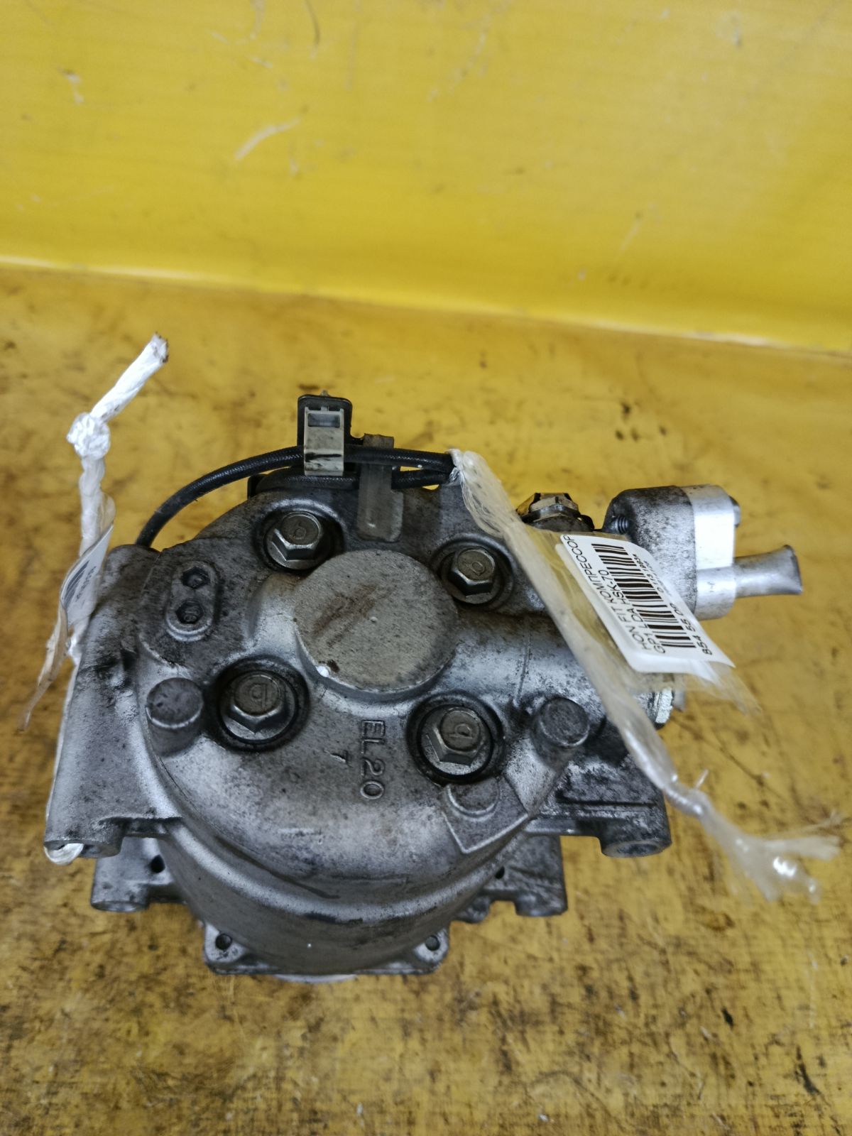 Компрессор кондиционера на Honda Fit Hybrid GP1 LDA Фото 3
