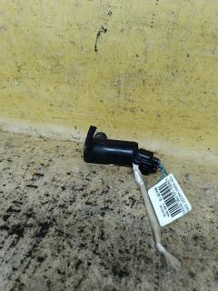 Насос омывателя стекла на Toyota Noah AZR60G 1AZ-FSE 85330-10280