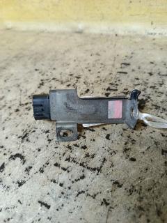 Клапан-вакуумник на Toyota Crown Comfort YXS10 3Y-PE 89420-43020