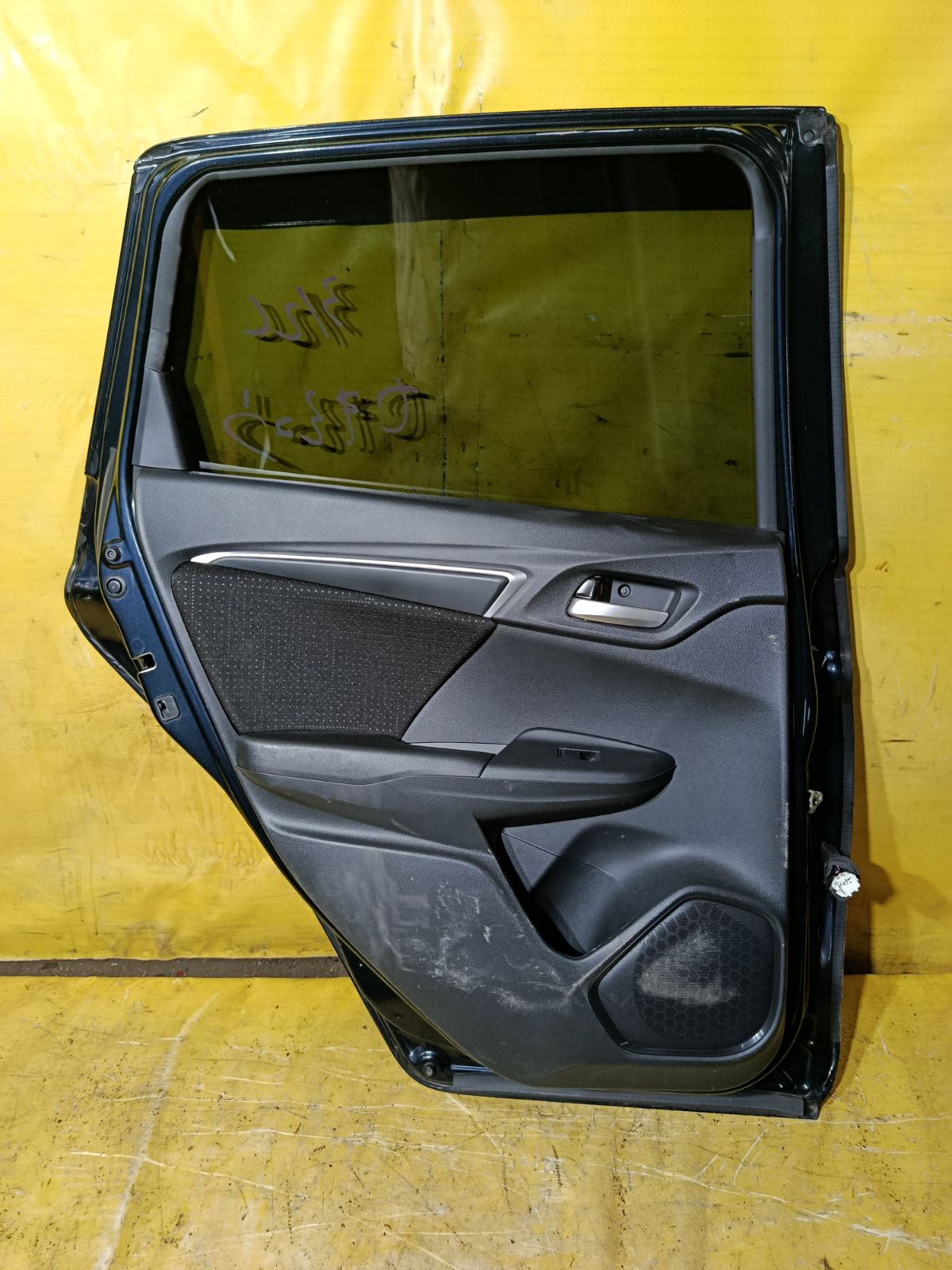 Дверь боковая на Honda Fit Hybrid GP5 Фото 5