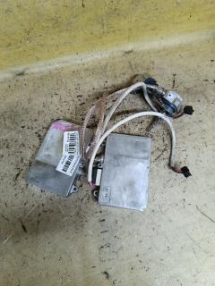 Блок розжига ксенона на Toyota Estima ACR40W 85967-30050