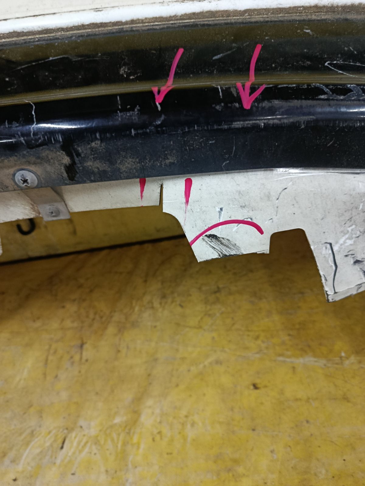 Бампер на Toyota Prius ZVW30 Фото 12