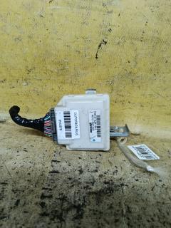 Регулятор скорости мотора отопителя на Honda Elysion RR1 K24A 79610-SJK-941
