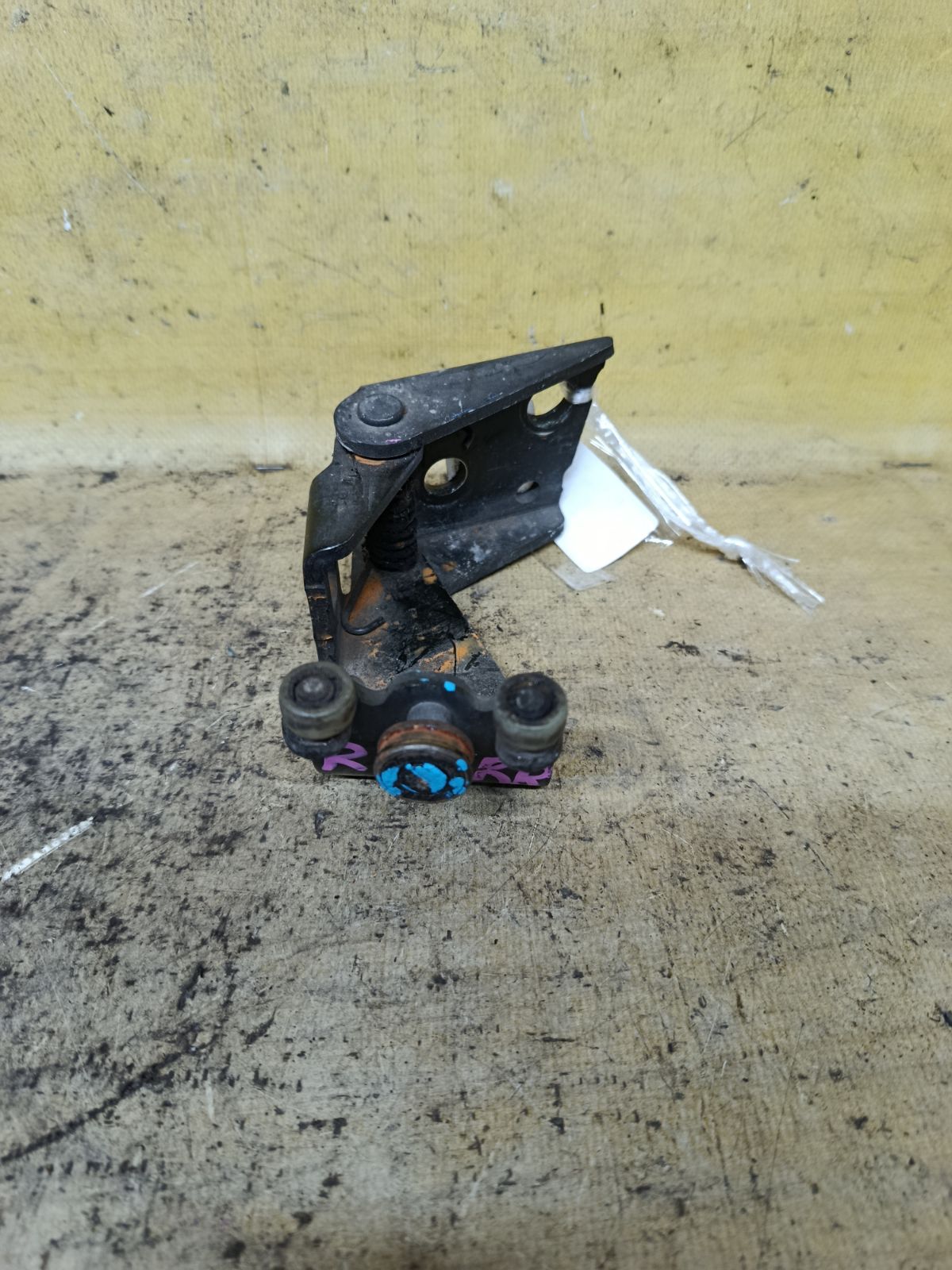 Ролик двери на Honda Elysion RR1 Фото 1