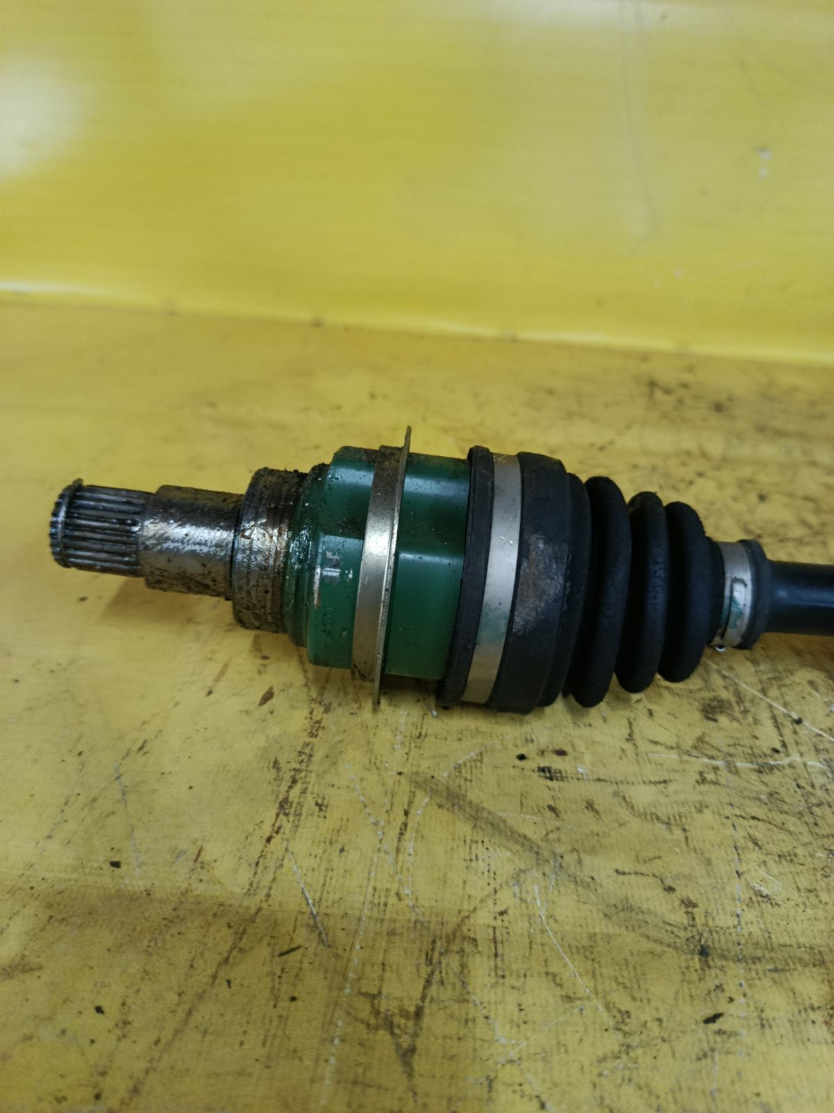Привод на Daihatsu Move LA100S KF-VE Фото 3