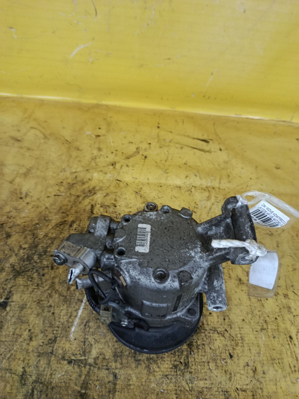 Компрессор кондиционера 447280-3233 на Daihatsu Move LA100S KF-VE Фото 4