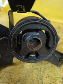 Подушка двигателя на Daihatsu Move LA100S KF-VE Фото 2