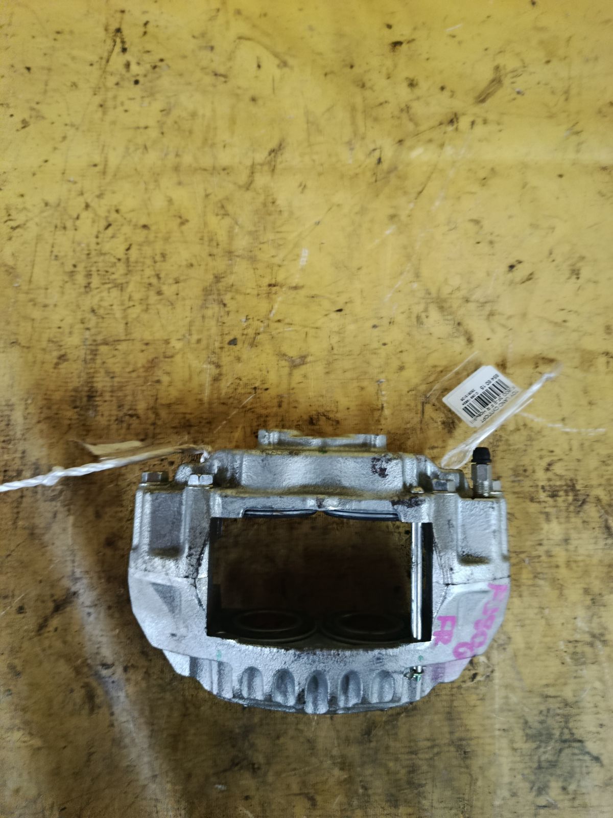 Суппорт на Toyota Land Cruiser FJ80G 3F-E Фото 1