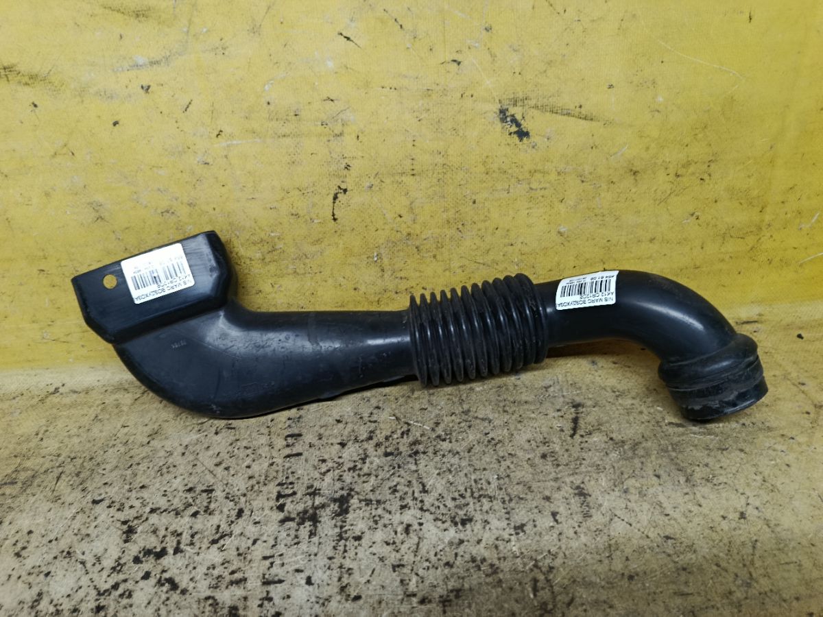Воздухозаборник на Nissan March AK12 CR12DE Фото 2