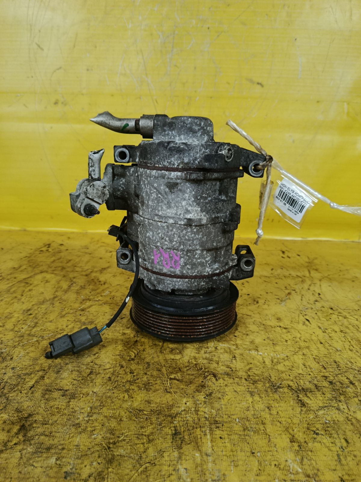 Компрессор кондиционера на Honda Elysion RR1 K24A Фото 1