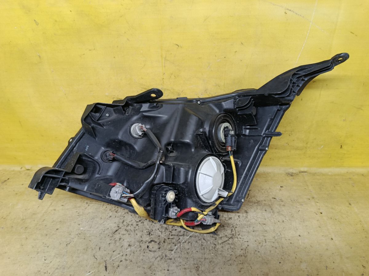 Фара 28-221 28-221, на Toyota Noah ZRR70G Фото 2