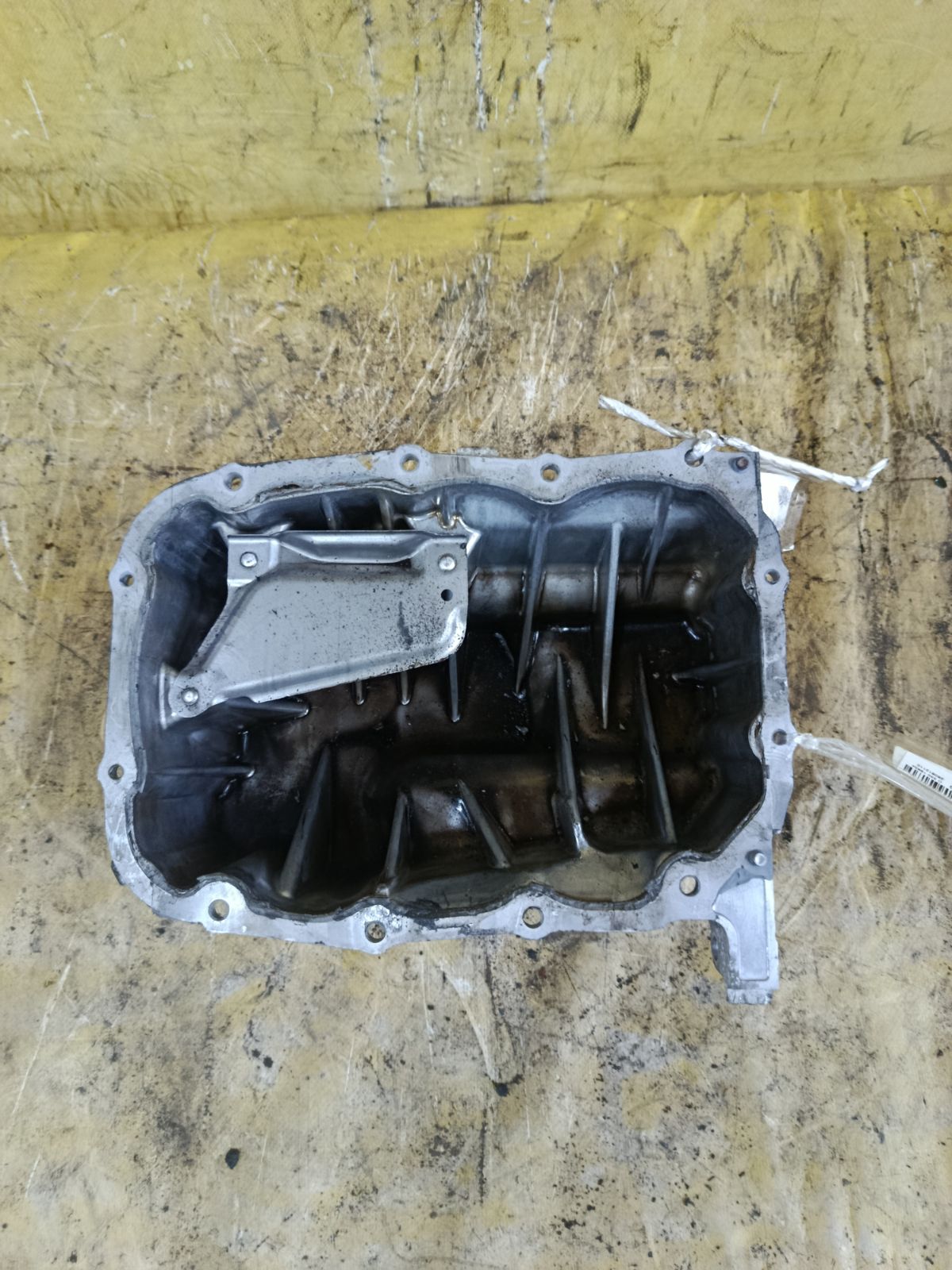 Поддон на Daihatsu Mira E:s LA350S KF-VE Фото 1
