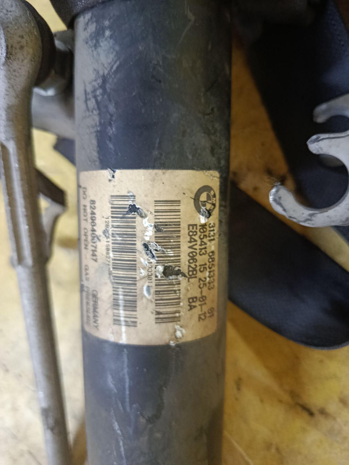 Стойка амортизатора 31316851333, 31316851334 на Bmw X1 E84-VL32 N46N Фото 2