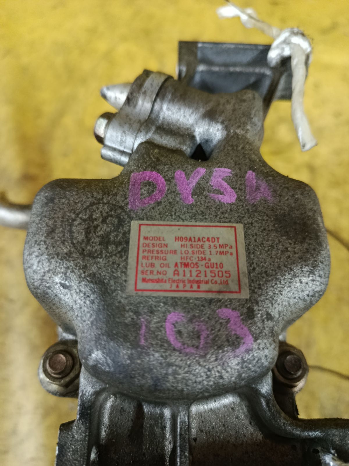 Компрессор кондиционера на Mazda Demio DY5W ZY-VE Фото 4