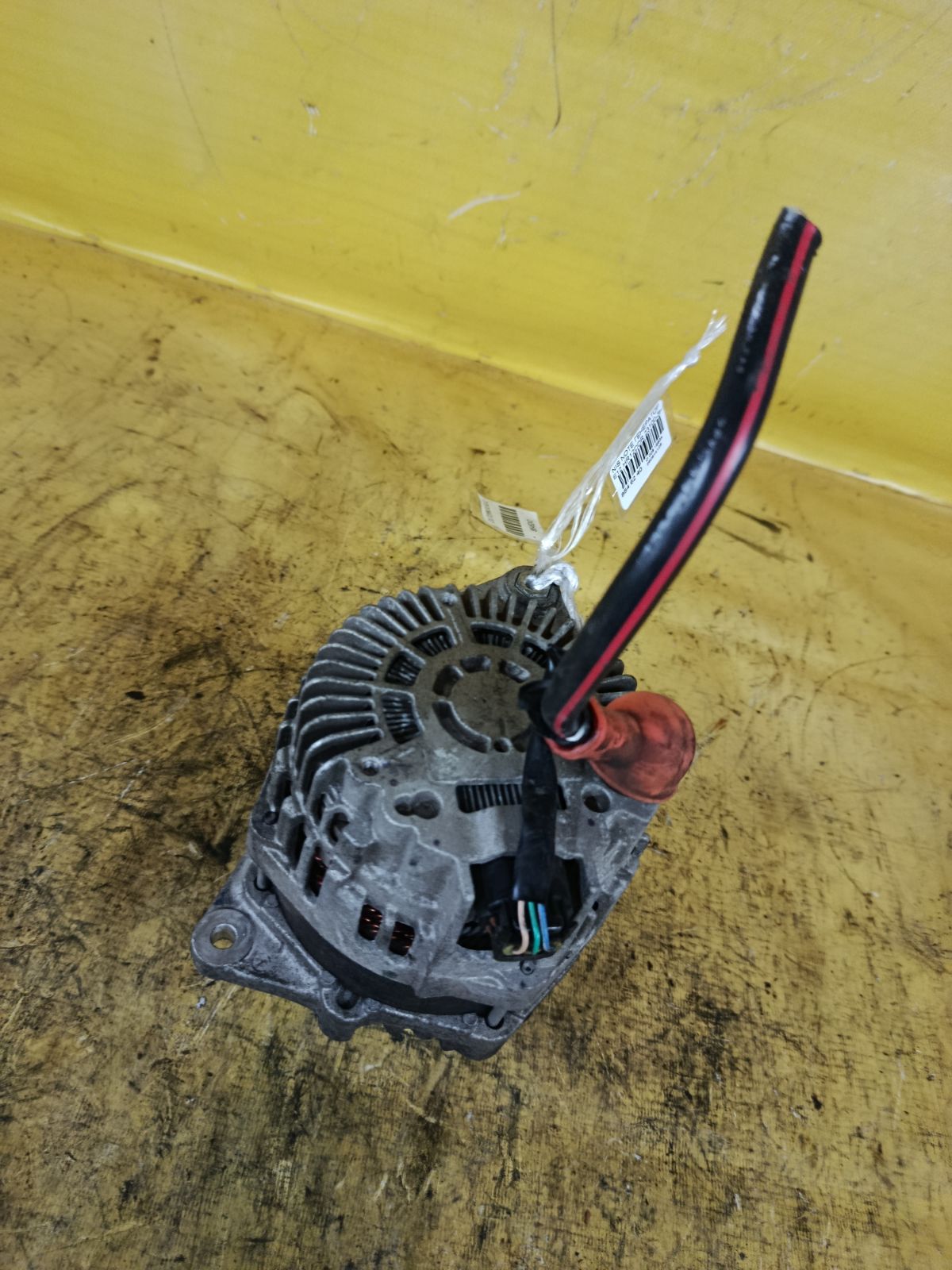 Генератор 23100-3HD1A на Nissan Note E12 HR12DDR Фото 2