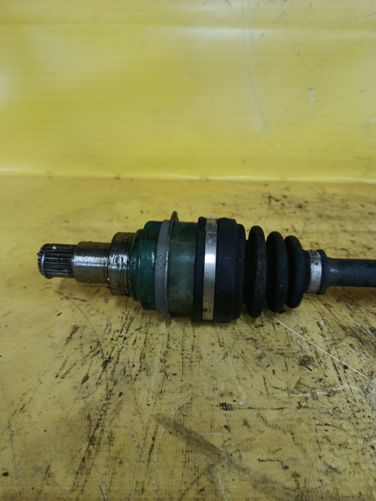 Привод на Daihatsu Mira E:s LA350S KF-VE Фото 3