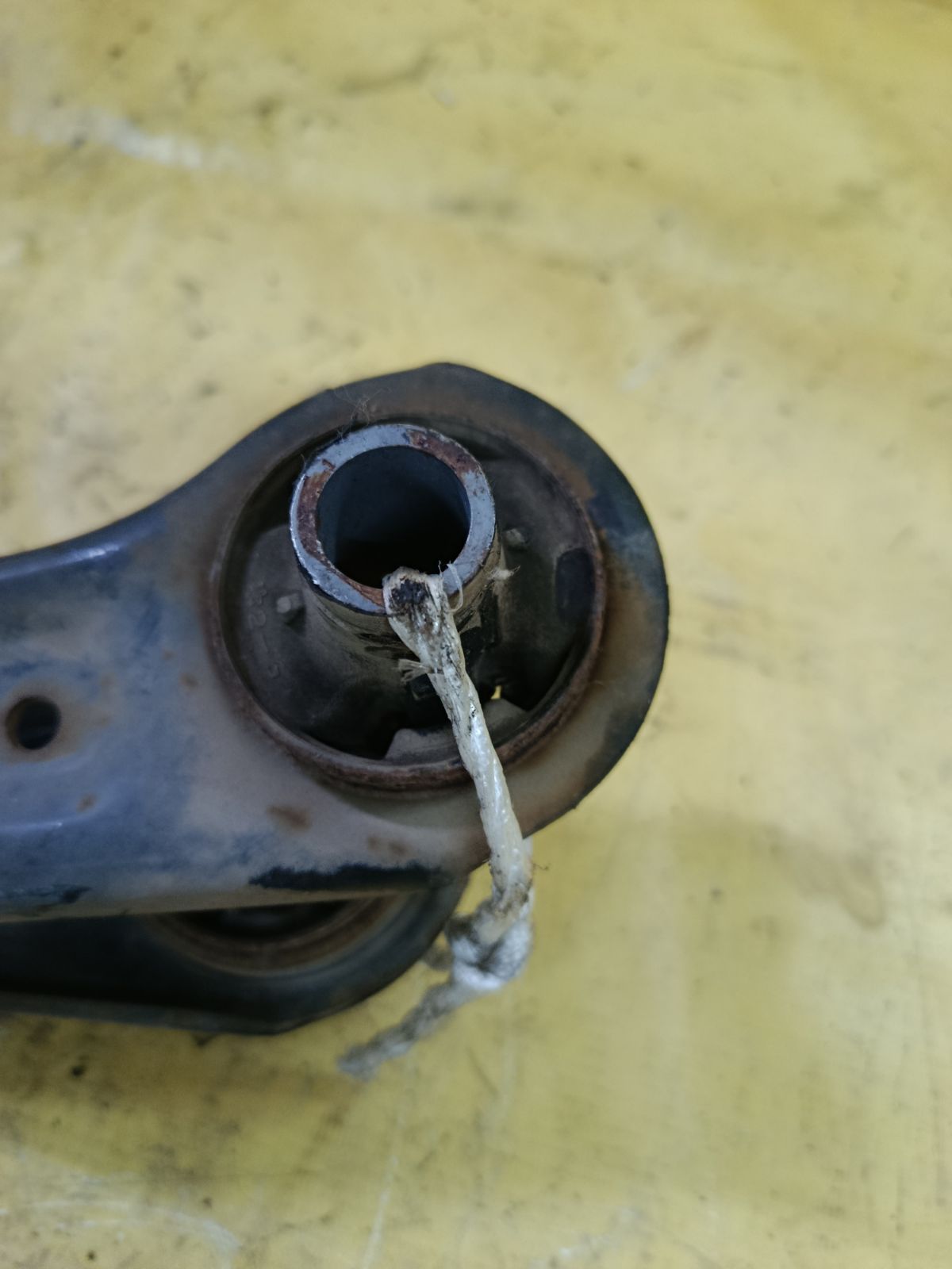 Рычаг на Daihatsu Mira E:s LA350S KF-VE Фото 2