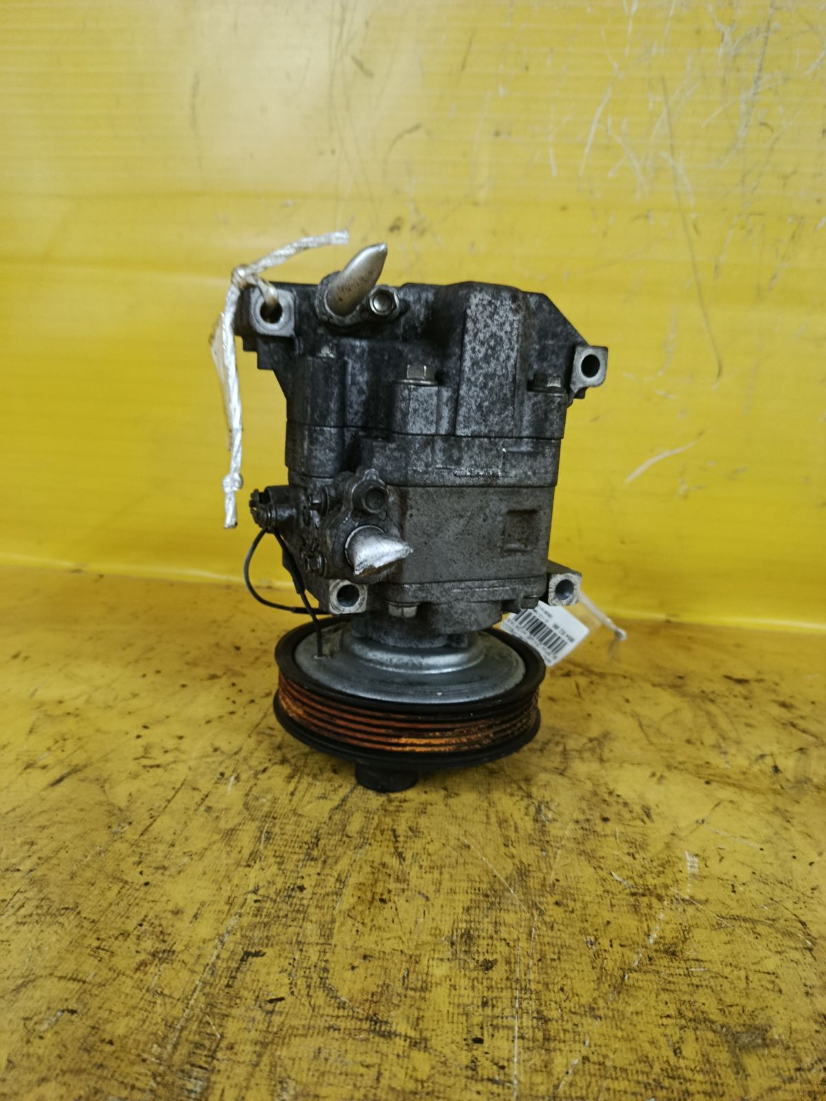 Компрессор кондиционера H12A1AX4EY на Mazda Axela BL5FW ZY-VE Фото 2