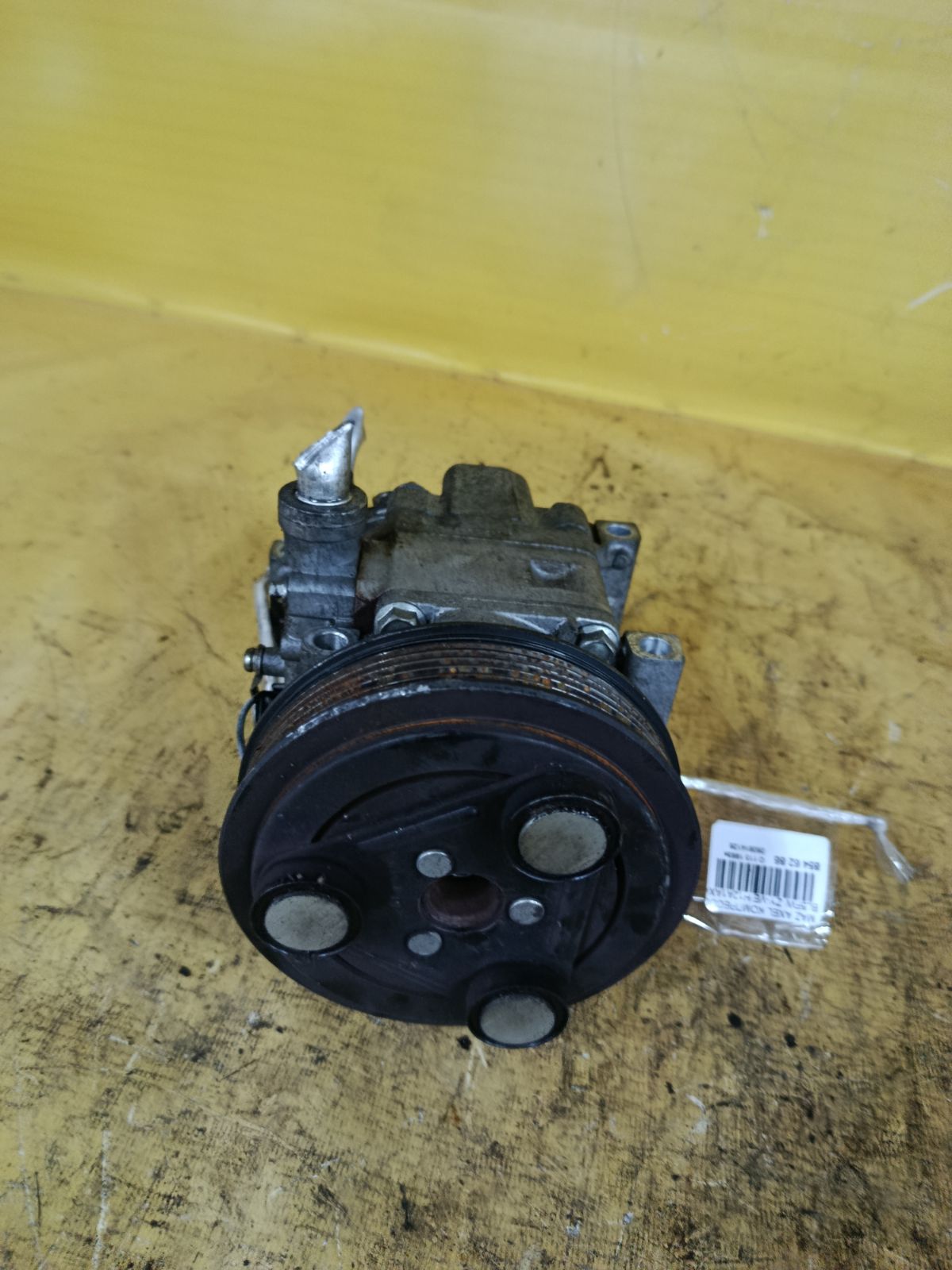 Компрессор кондиционера H12A1AX4EY на Mazda Axela BL5FW ZY-VE Фото 4