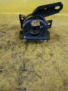 Подушка двигателя 12305-37050 на Toyota Noah ZRR70G 3ZR-FAE Фото 2