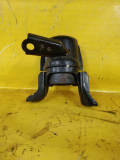 Подушка двигателя 12305-37050 на Toyota Noah ZRR70G 3ZR-FAE Фото 3