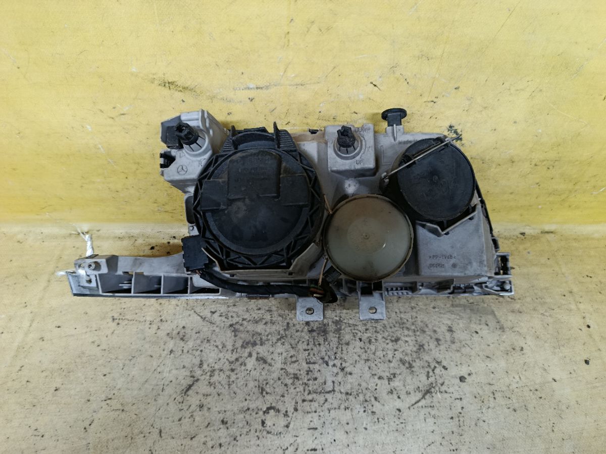 Фара A2028202561, 0301082601 на Mercedes-Benz C-Class W202.026 Фото 3