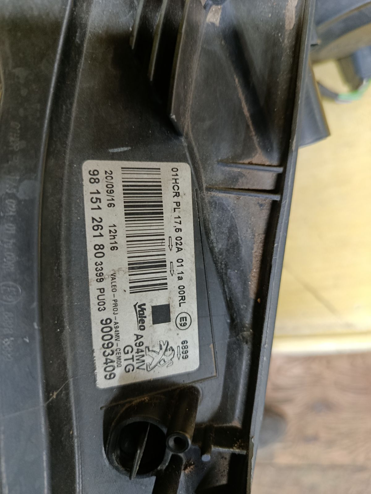 Фара 9815126180 на Peugeot 2008 VF3C Фото 3