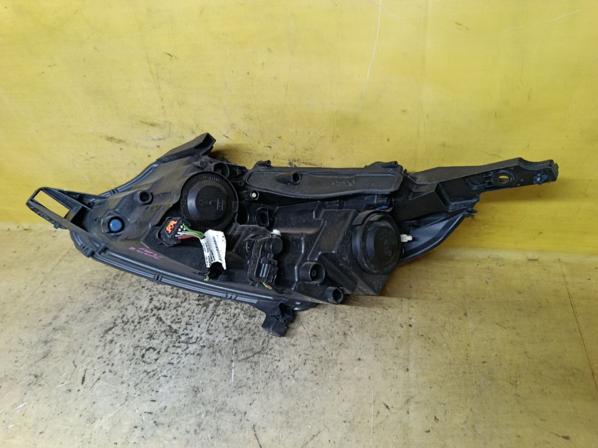Фара 9815120180, 90093408 на Peugeot 2008 VF3C Фото 3